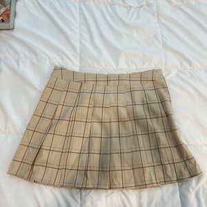 * FASHION Pleated Skirt